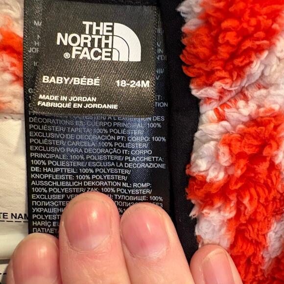The North Face Baby Cabin Fleece One-Piece Red Black Plaid Size 18 - 24 Months - Picture 3 of 6